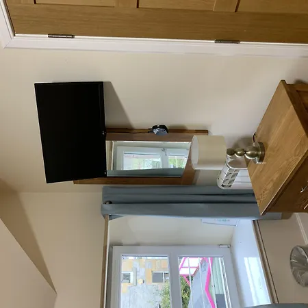1 Lochness Rooms&Hostel-3